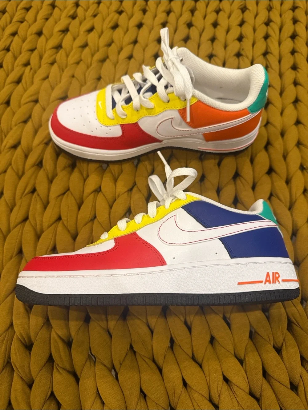Nike Kids Air Force One - Size 5